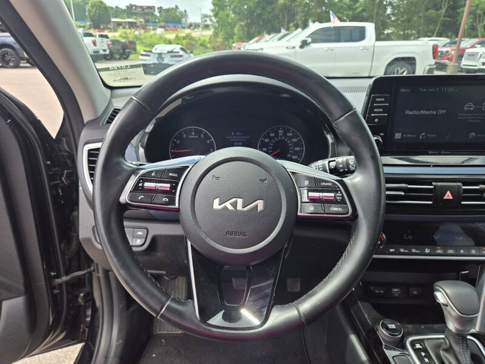 Used 2023 Kia Seltos S FWD image 10