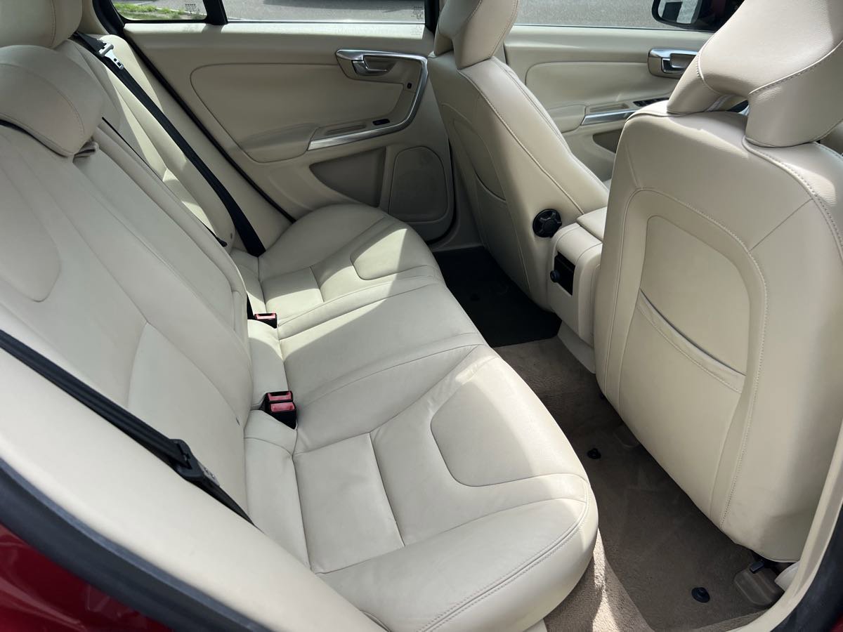 Used 2015 Volvo S60 T5 Premier Plus image 17