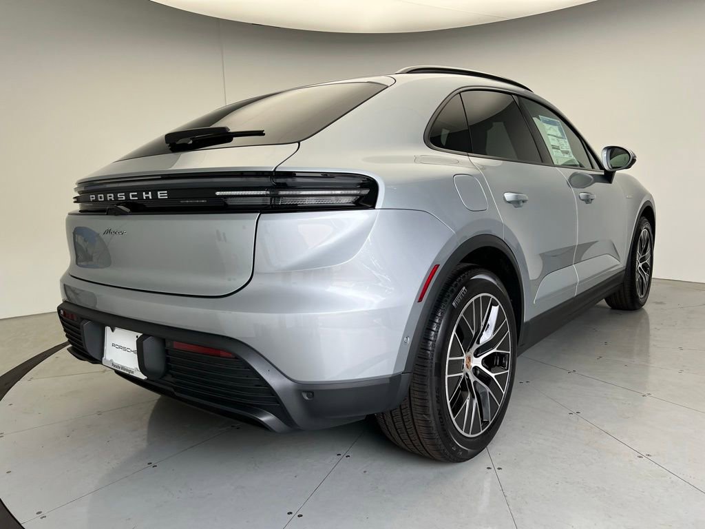 New 2025 Porsche Macan Electric image 22