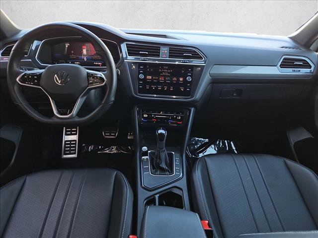 Used 2023 Volkswagen Tiguan SE R-Line image 23
