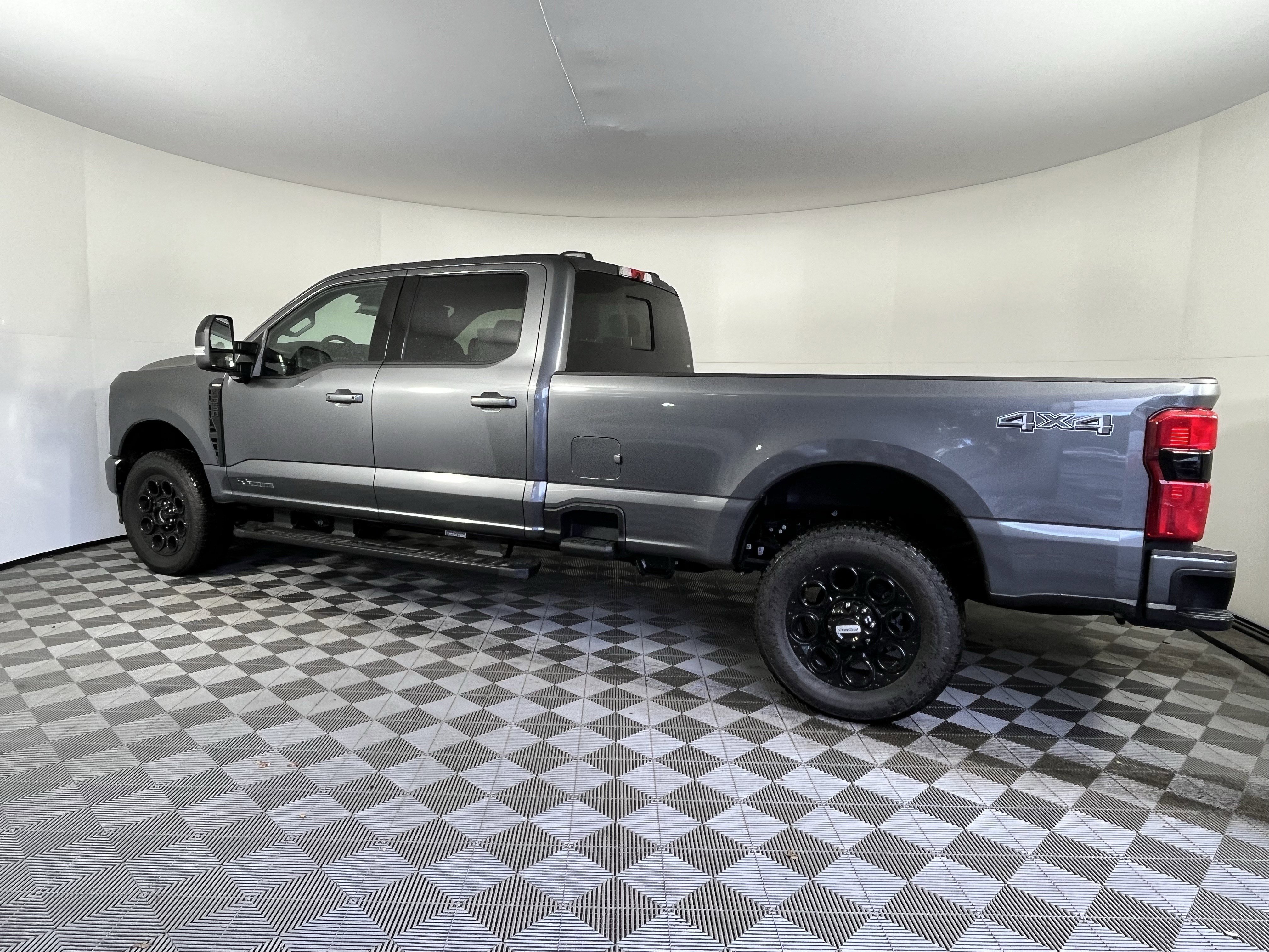New 2026 Ford F350 Lariat w/ Black Appearance Package image 2