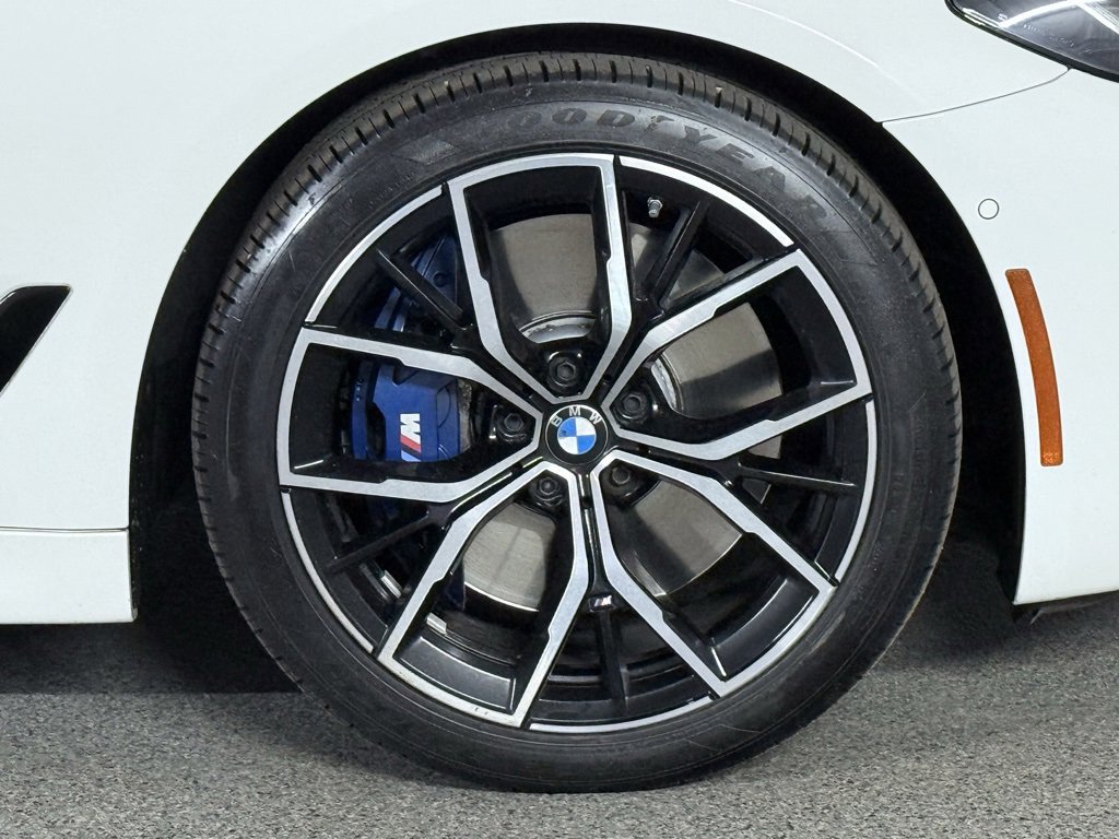 Used 2021 BMW M550i xDrive w/ Premium Package image 6
