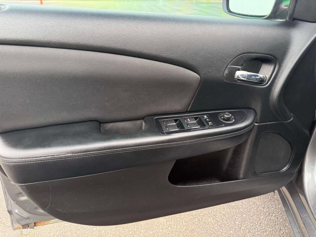 Used 2012 Chrysler 200 LX FWD image 12