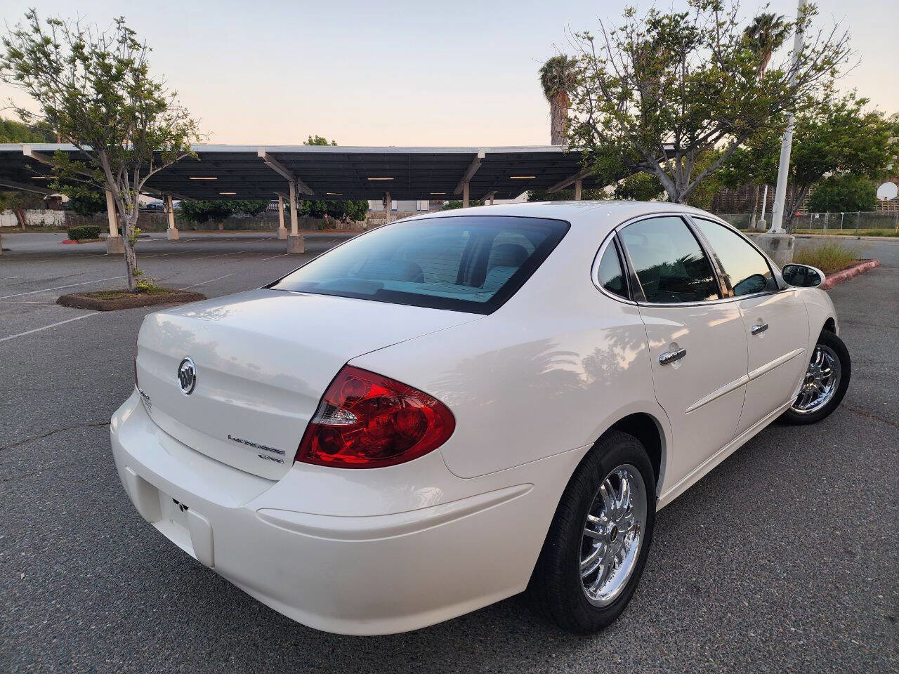 Used 2005 Buick LaCrosse CXS image 8