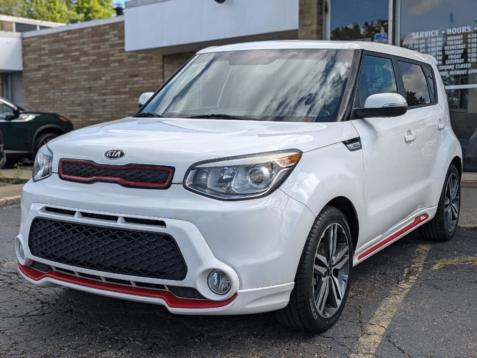 Used 2014 Kia Soul + FWD image 4