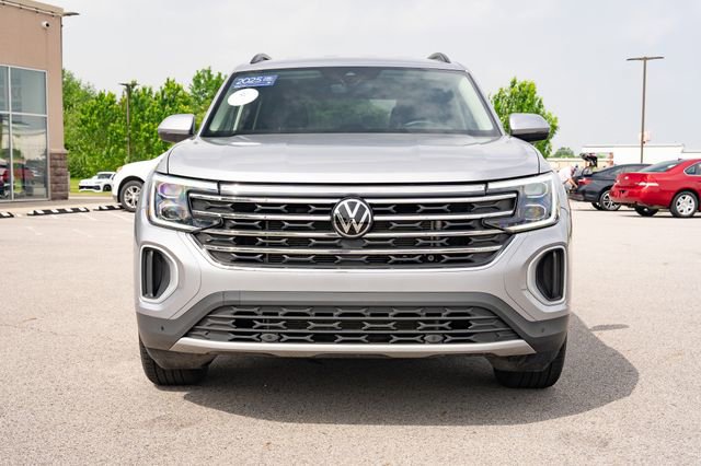 Certified 2025 Volkswagen Atlas SE FWD image 9