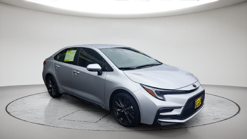 Used 2026 Toyota Corolla SE w/ SE Package FWD image 3