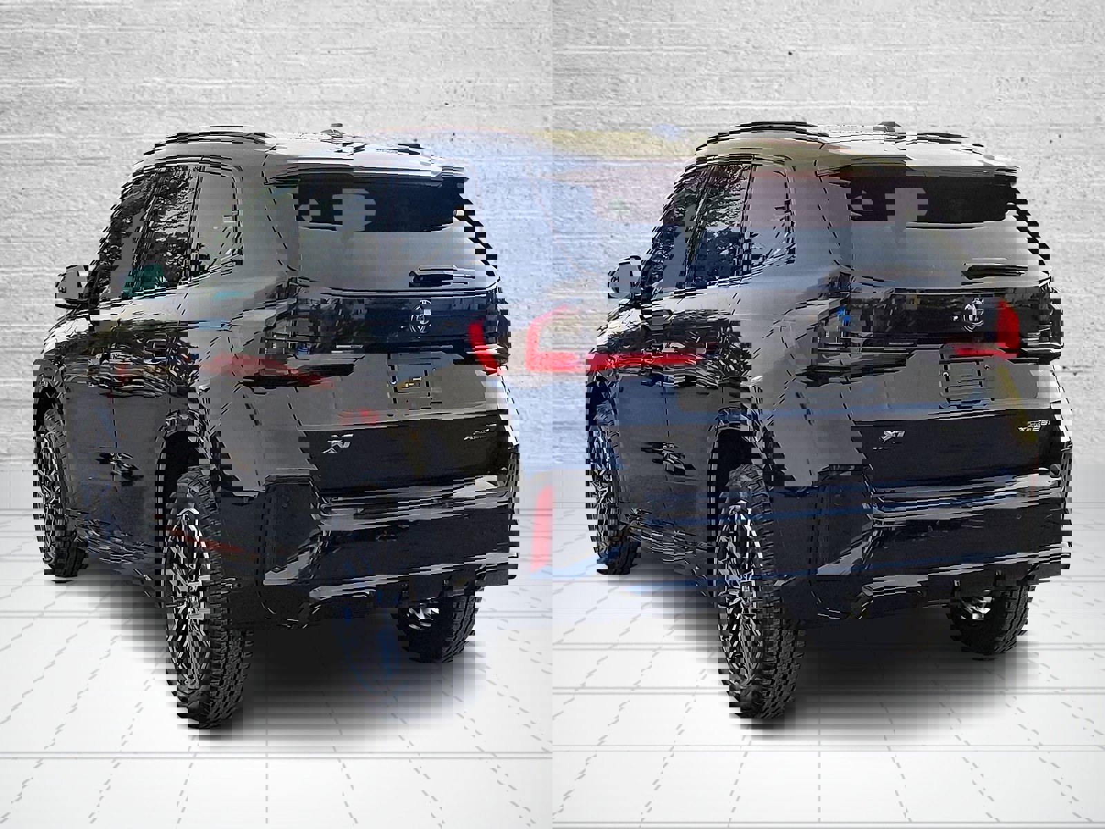 New 2026 BMW X1 xDrive28i w/ Technology Package image 3