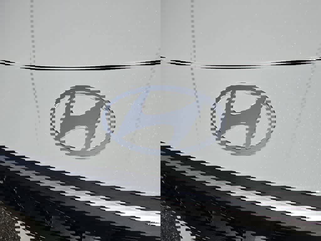 New 2026 Hyundai Elantra Sport image 12