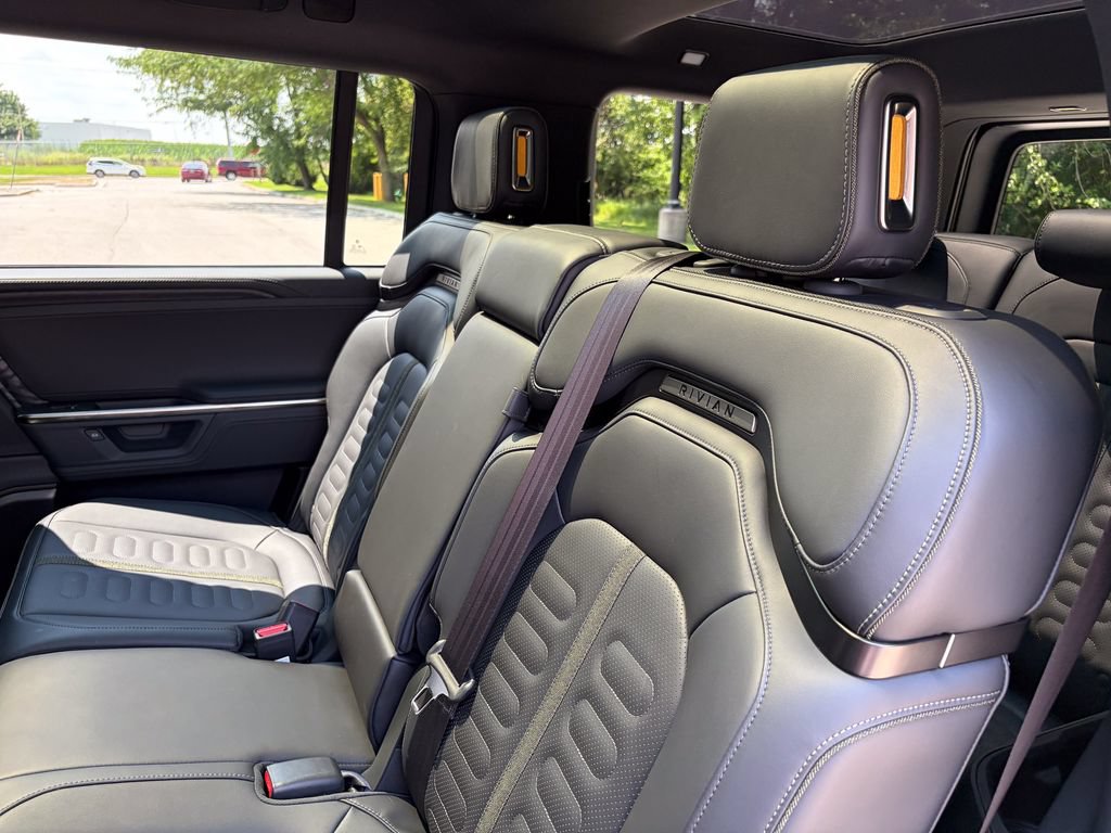 Used 2026 Rivian R1S Adventure AWD/4WD image 21