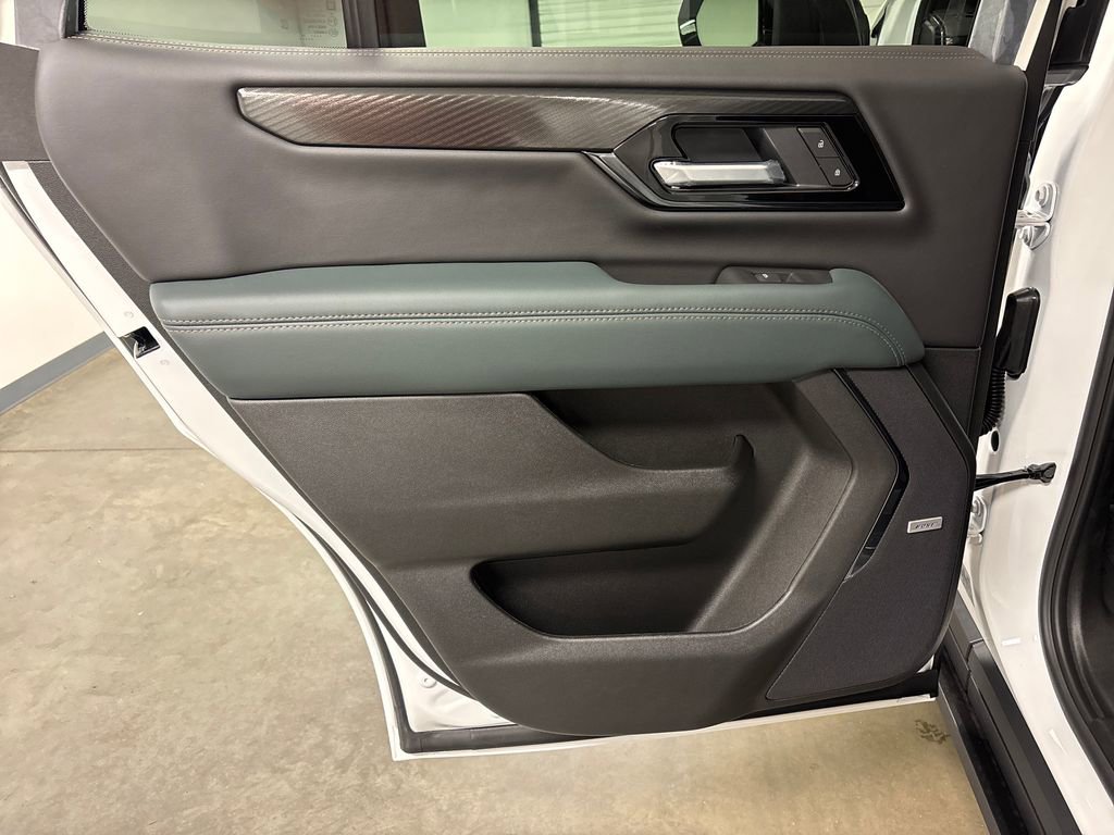 New 2026 GMC Yukon AT4 image 32