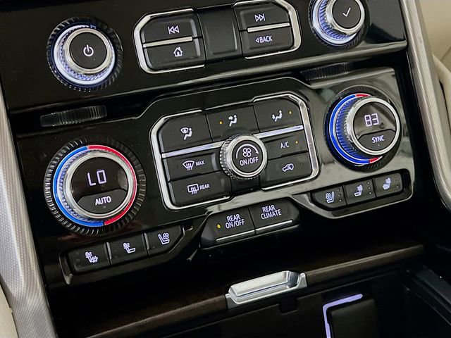Used 2021 GMC Yukon Denali w/ Denali Premium Package AWD/4WD image 20