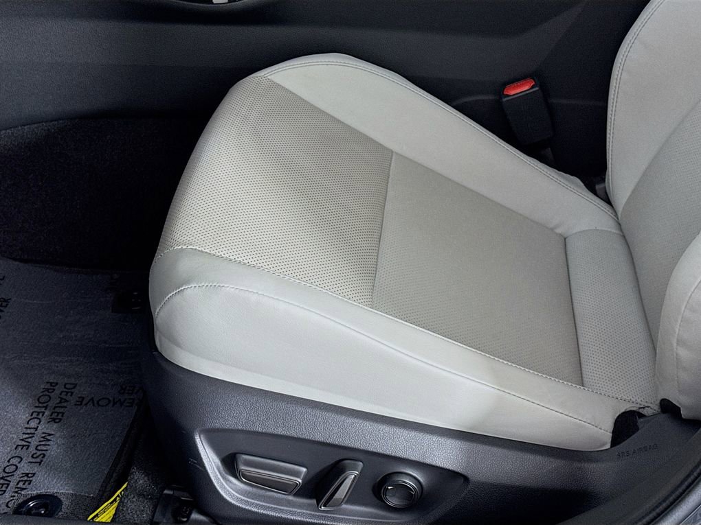 Used 2024 Toyota Prius Limited image 20