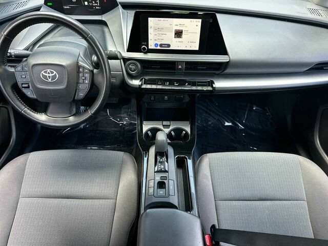 Used 2024 Toyota Prius LE FWD image 15