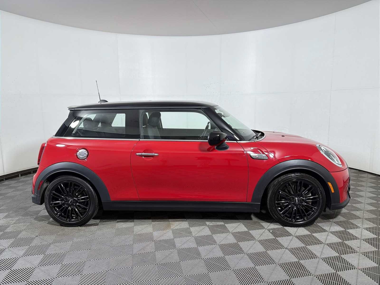 Used 2024 MINI Cooper S FWD image 7