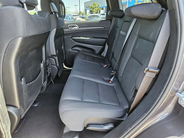 Used 2019 Jeep Grand Cherokee Laredo w/ 18" Wheel & 8.4" Radio Group RWD image 21