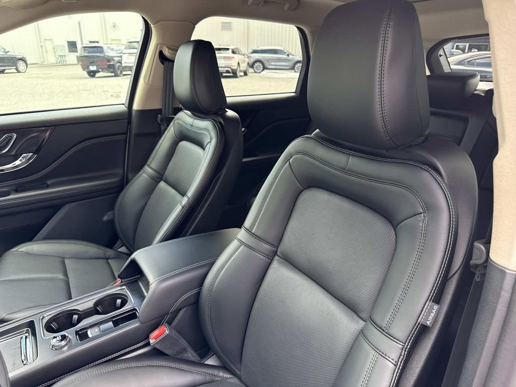 New 2025 Lincoln Corsair Reserve w/ Jet Appearance Package image 21