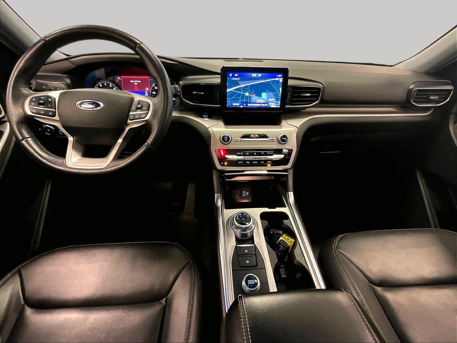 Used 2023 Ford Explorer XLT w/ Equipment Group 202A image 14