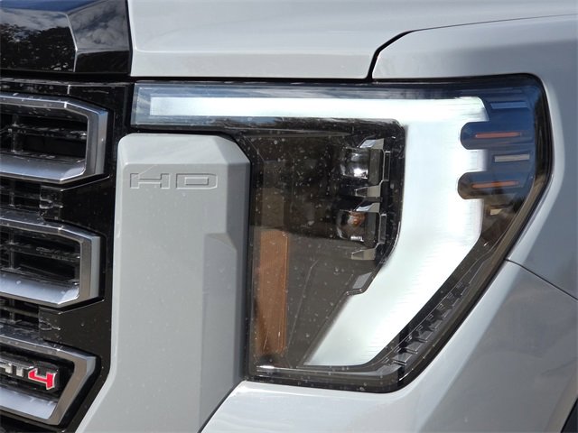 Used 2024 GMC Sierra 2500 AT4 w/ AT4 Premium Plus Package image 4