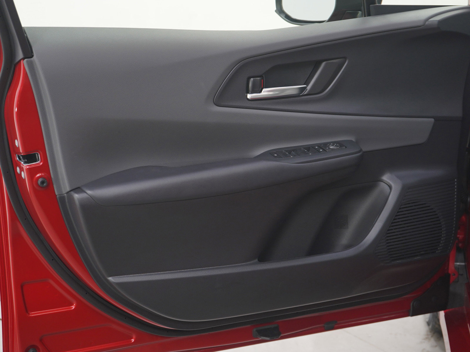 Used 2025 Toyota Prius XLE image 17