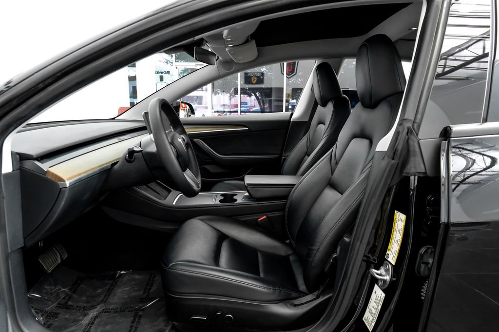 Used 2023 Tesla Model 3 Standard Range RWD image 4