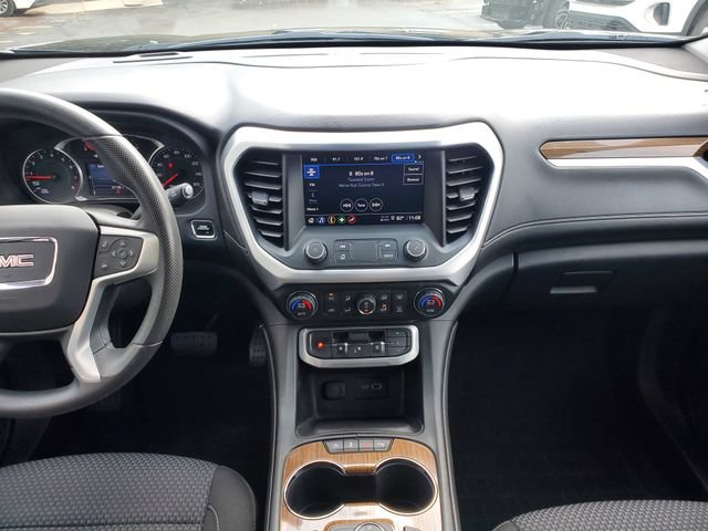 Used 2021 GMC Acadia SLE w/ Driver Convenience Package FWD image 17