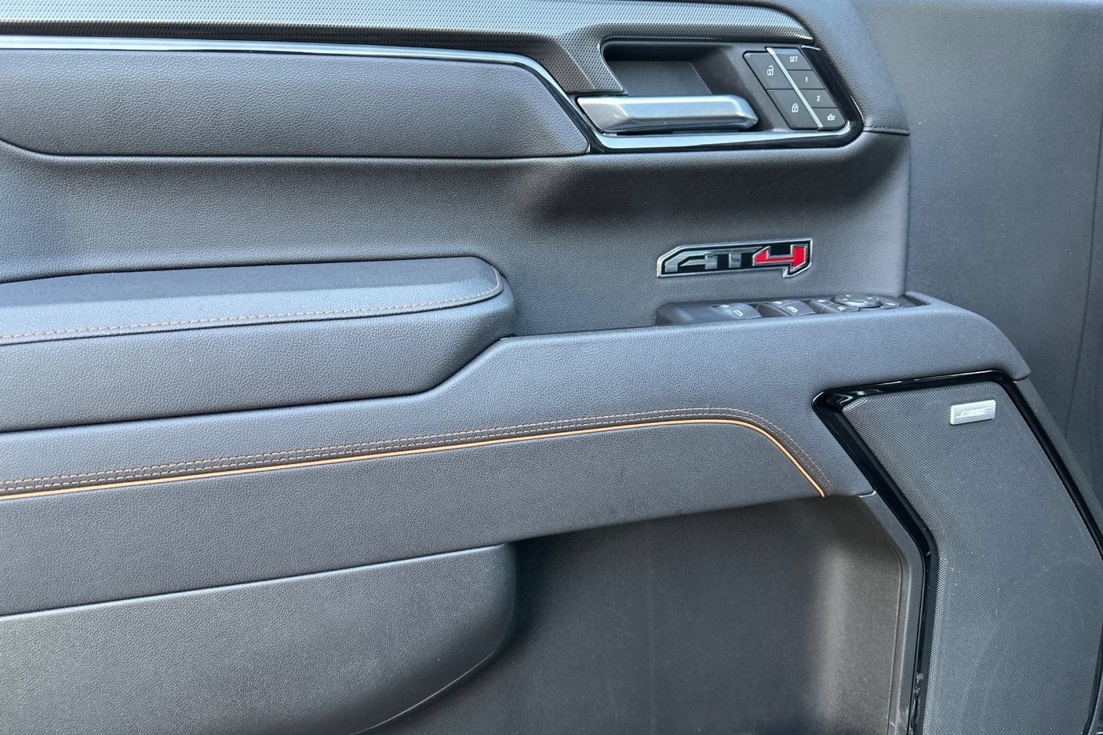 Certified 2025 GMC Sierra 1500 AT4 w/ AT4 Premium Package AWD/4WD image 11