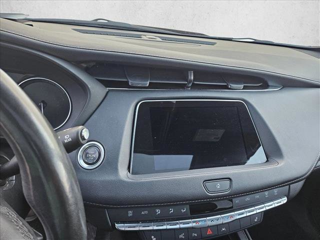 Used 2023 Cadillac XT4 Premium Luxury w/ Enhanced Visibility Package image 18