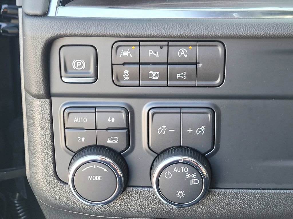 Used 2025 Chevrolet Tahoe LT AWD/4WD image 27