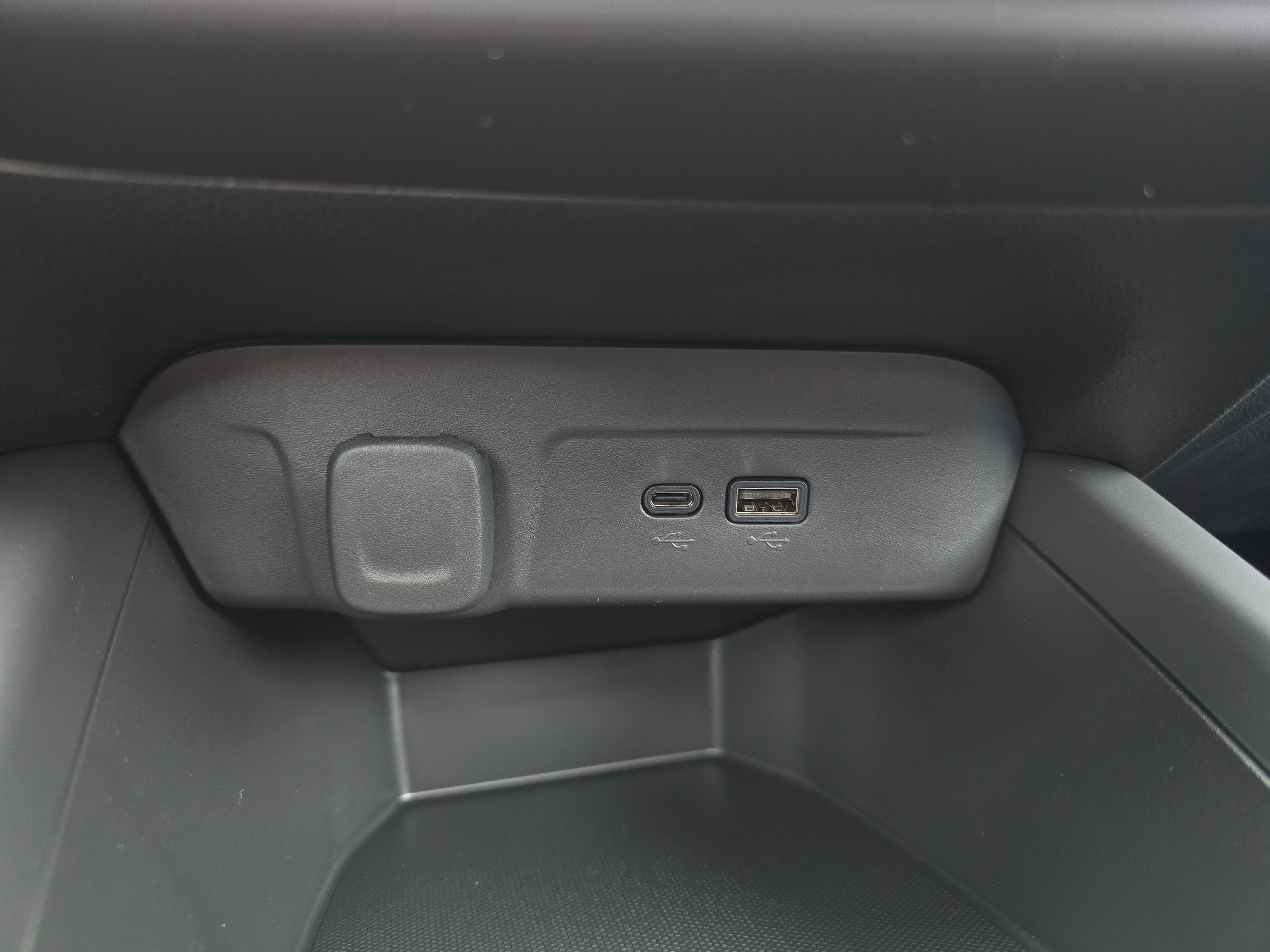 New 2026 Chevrolet Trax RS w/ Sunroof Package image 30