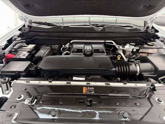 Used 2024 Chevrolet Colorado LT w/ LT Convenience Package III image 8