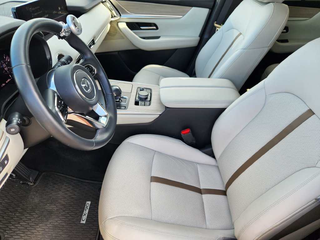 Used 2025 MAZDA CX-90 Plug-In Hybrid w/ Premium Plus AWD/4WD image 4