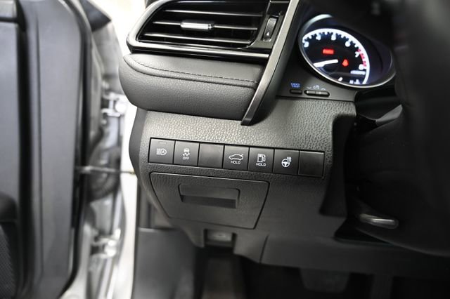Used 2023 Toyota Camry XLE w/ Cold Weather Package image 27