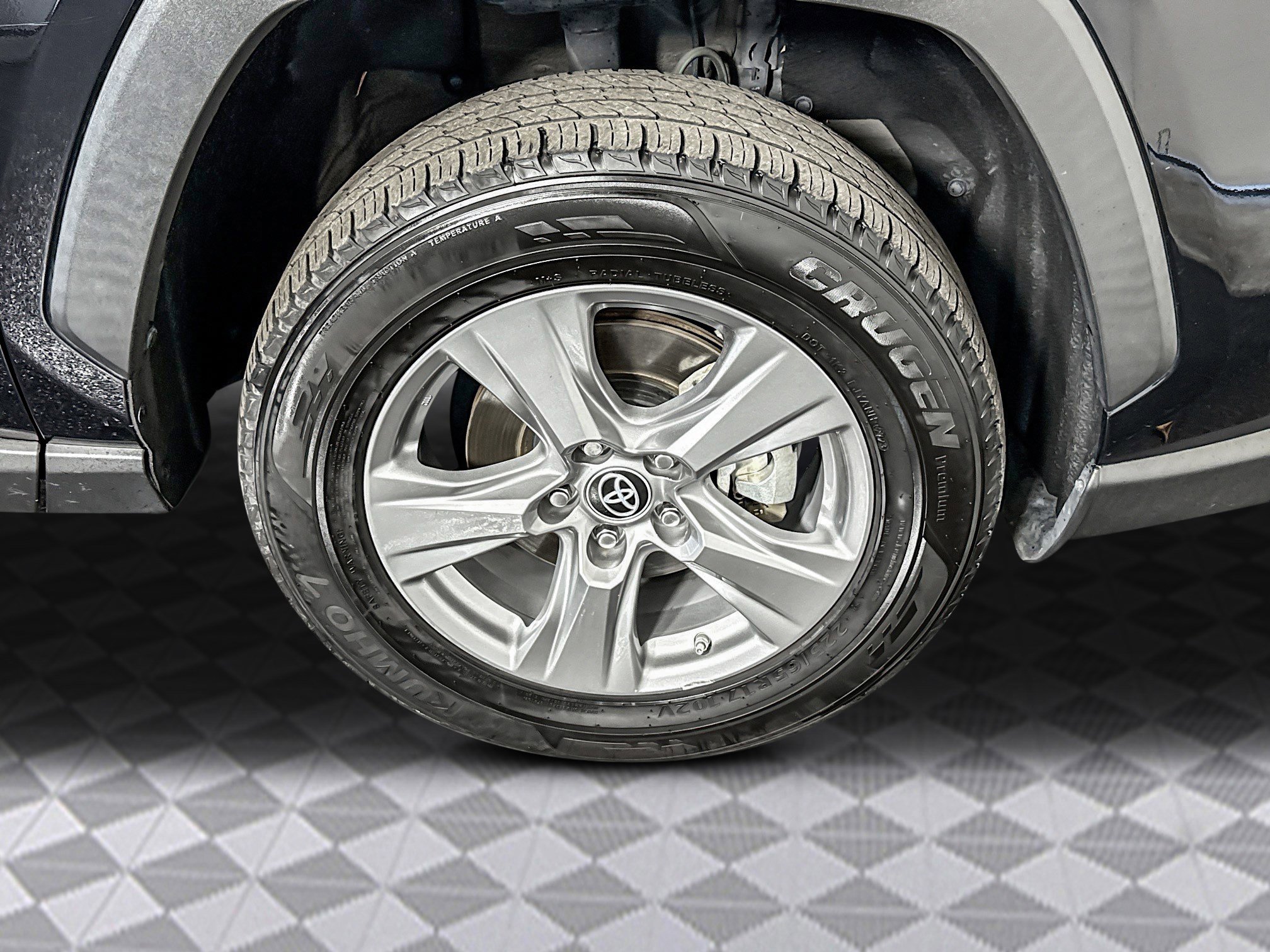 Used 2022 Toyota RAV4 LE image 36