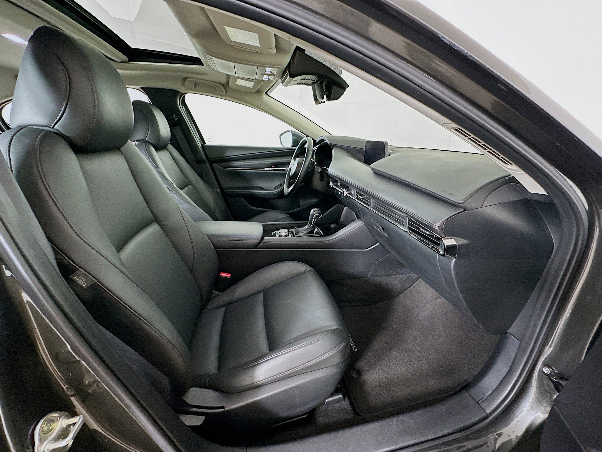 Used 2025 MAZDA MAZDA3 s image 31