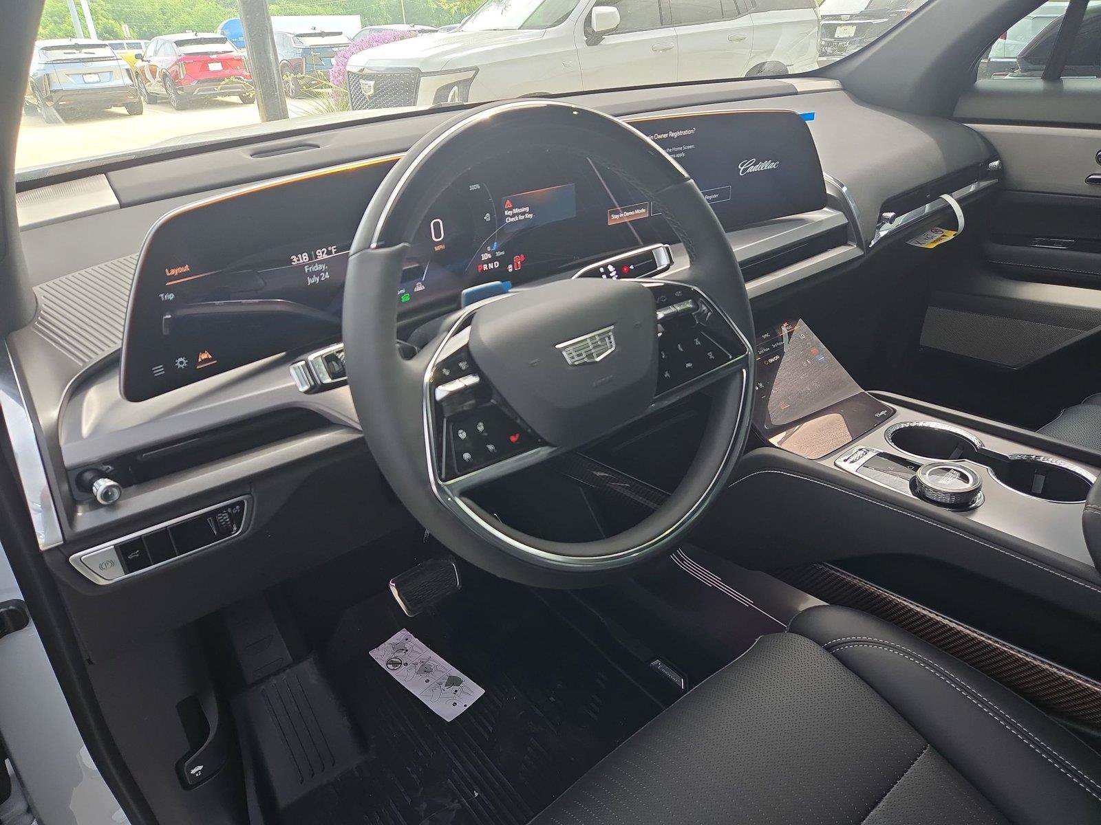New 2027 Cadillac Vistiq Sport w/ LPO, Floor Liner Package AWD/4WD image 10