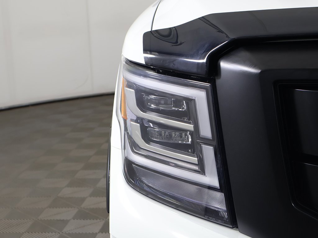 Used 2021 Nissan Titan PRO-4X w/ Pro-4x Convenience Package image 16