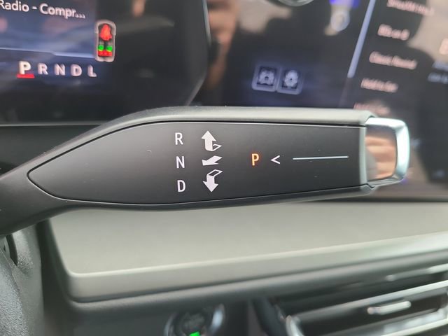 Used 2025 Chevrolet Traverse LT w/ Midnight/Sport Edition image 36