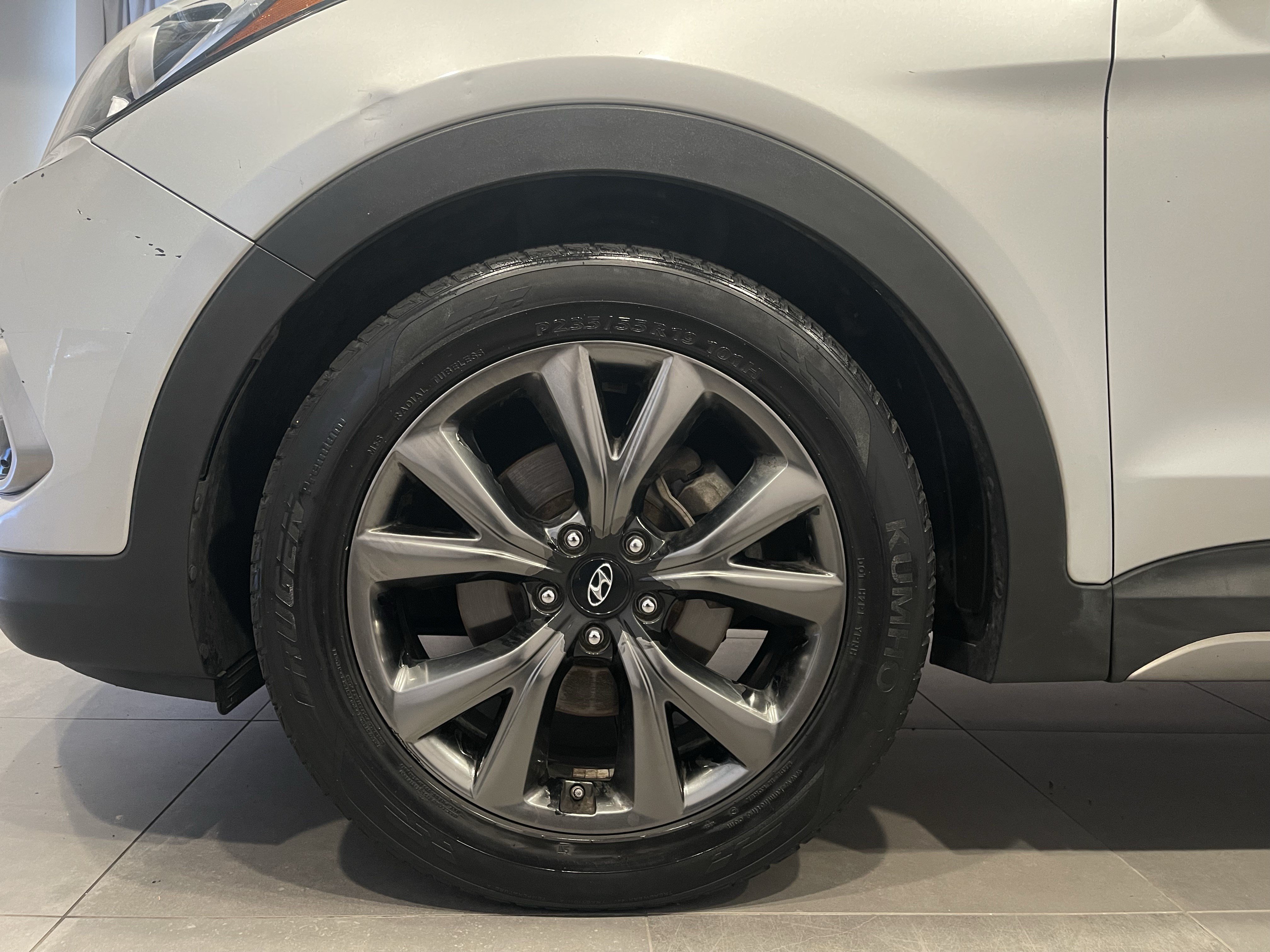 Used 2017 Hyundai Santa Fe Sport w/ 2.0T Ultimate Tech Package 05 AWD/4WD image 7