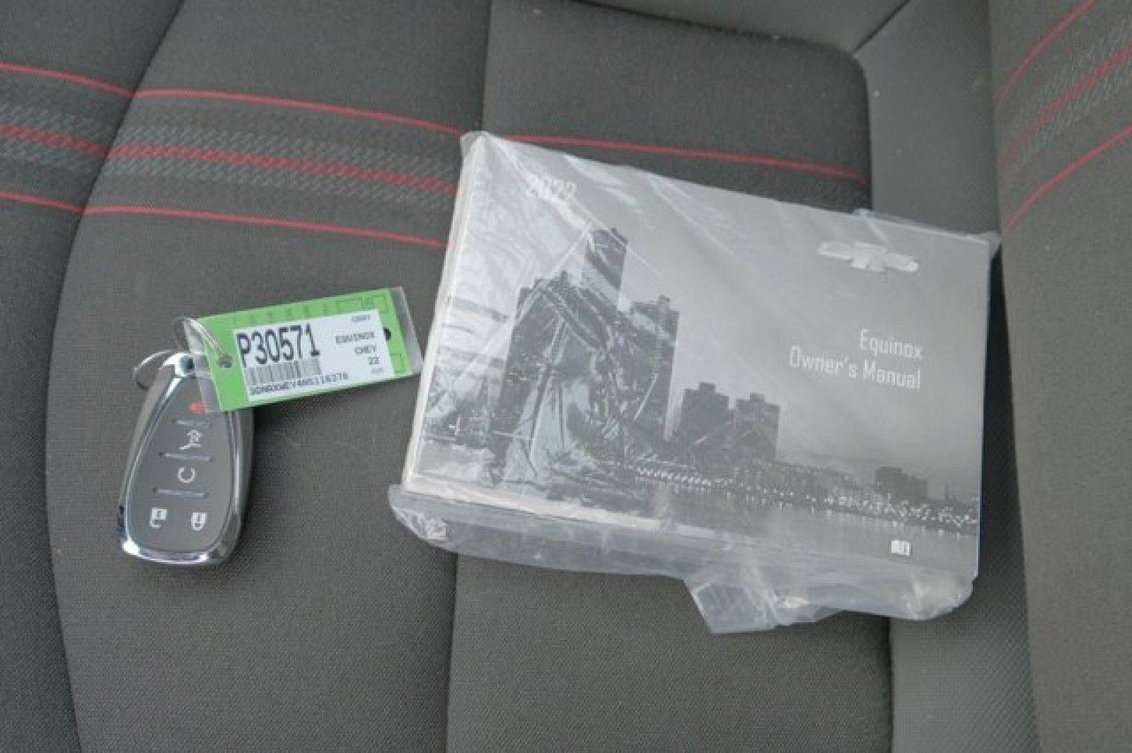 Used 2022 Chevrolet Equinox RS w/ Infotainment Package image 22