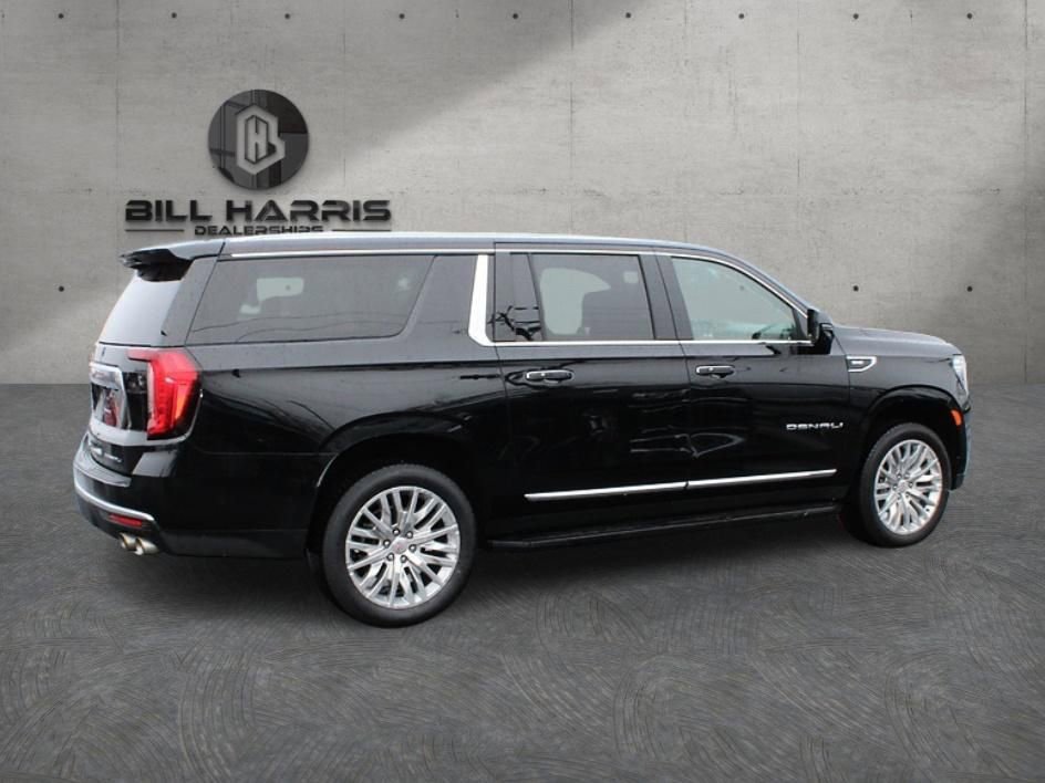 Used 2023 GMC Yukon XL Denali w/ Advanced Technology Package image 7