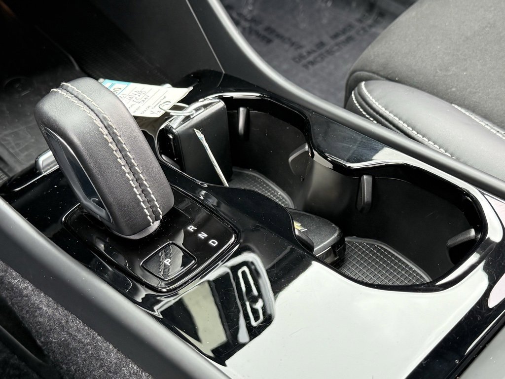 Used 2021 Volvo XC40 P8 Recharge w/ Advanced Package image 32