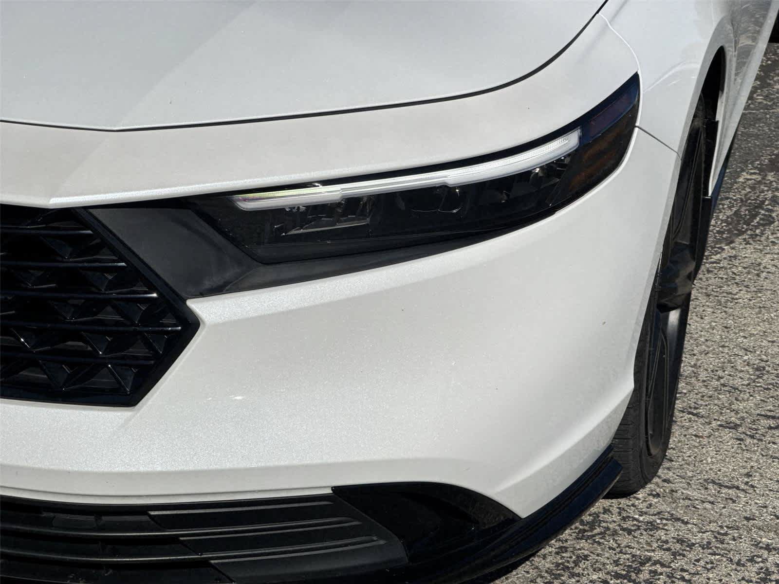 Used 2023 Honda Accord Sport image 9