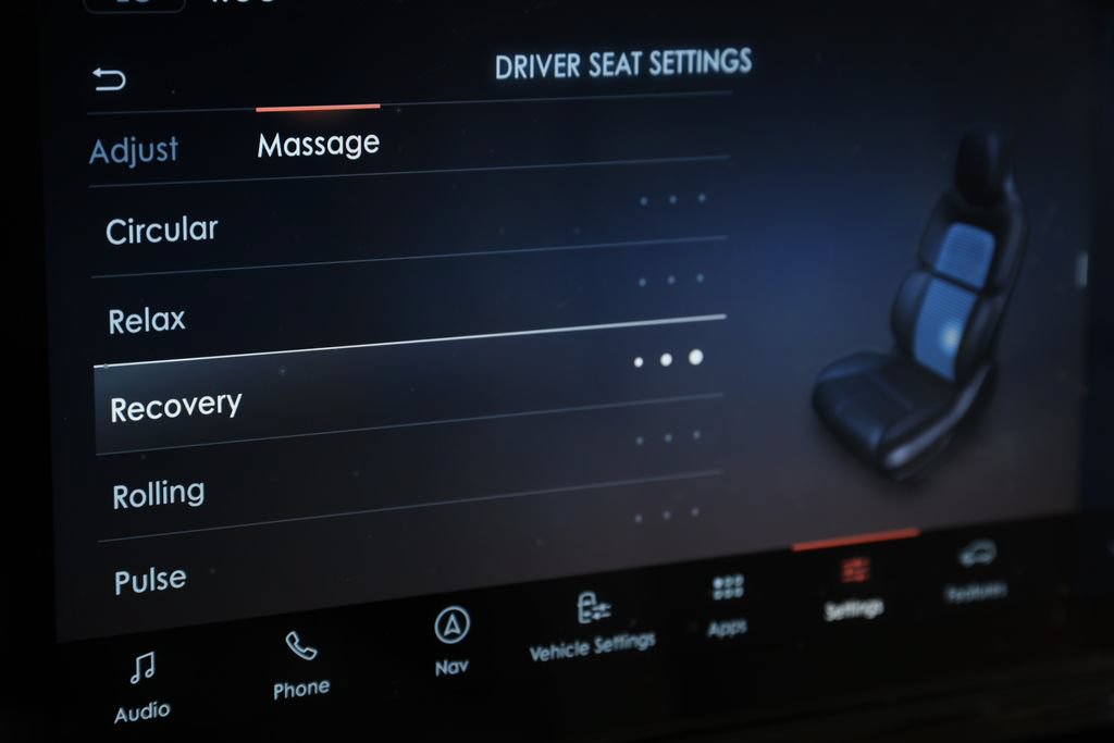 Used 2023 Lincoln Navigator Reserve AWD/4WD image 16