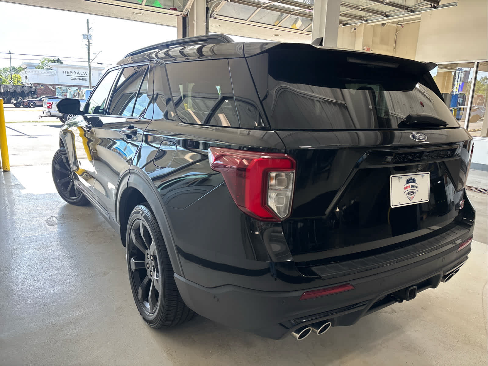 Used 2021 Ford Explorer ST w/ ST Street Pack AWD/4WD image 5