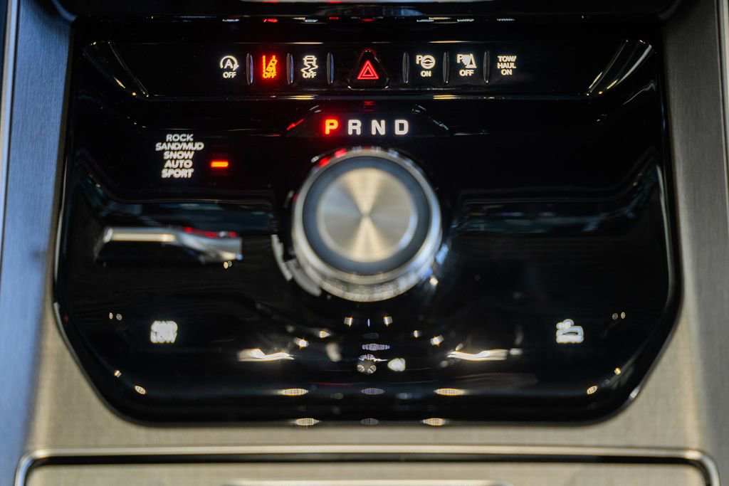 New 2026 Jeep Grand Wagoneer L 4WD image 30