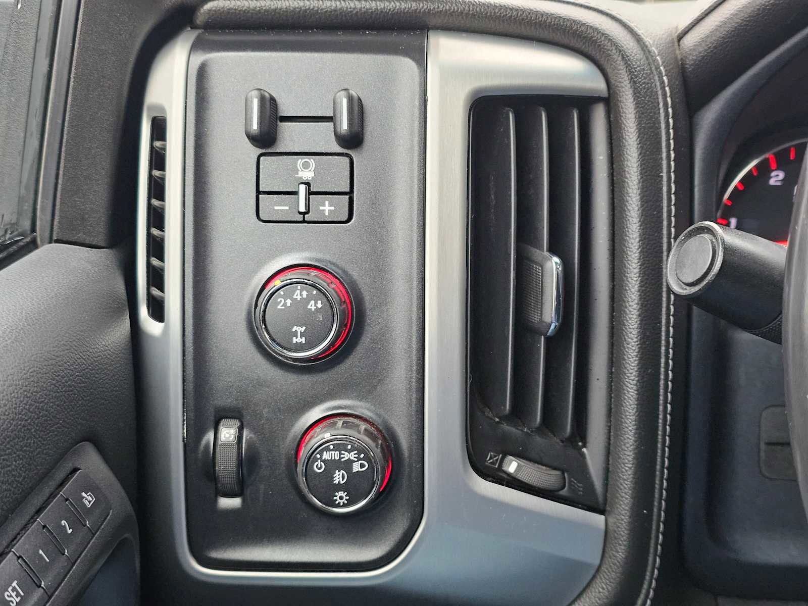 Used 2015 GMC Sierra 3500 SLT w/ Duramax Plus Package image 33