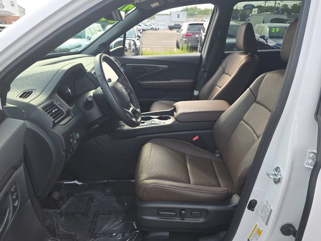 Certified 2025 Honda Passport EX-L image 27