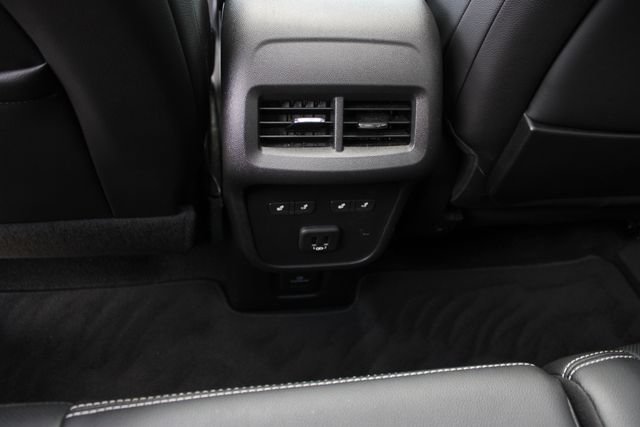 Used 2023 GMC Terrain Denali w/ Denali Premium Package AWD/4WD image 26