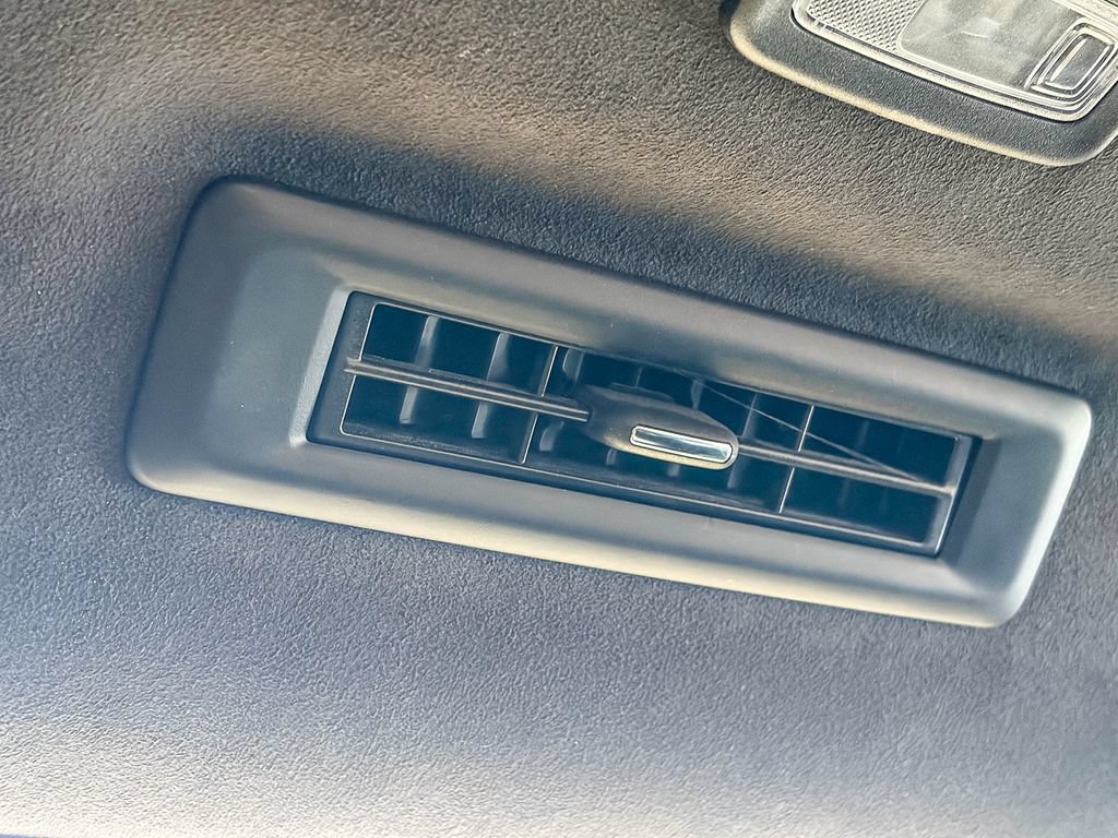 Used 2024 Cadillac Escalade ESV V AWD/4WD image 25